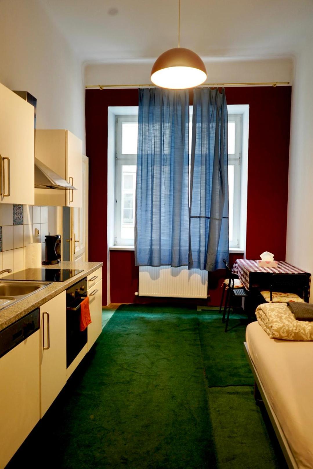 Volkstheater Apartment. Vienna Exterior photo